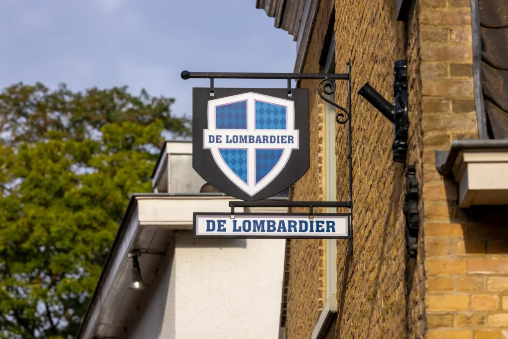 Het logo van Lombardier